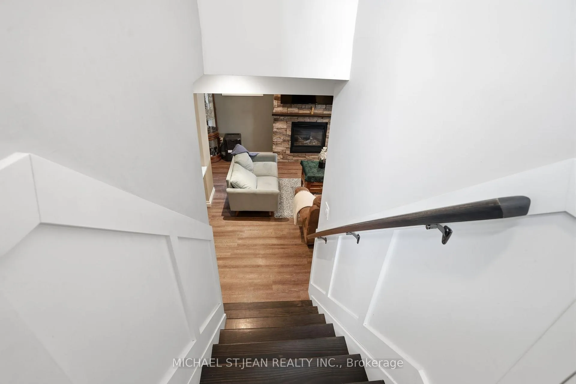 Photo 28 of 40 Runcorn Street, St. Catharines, Port Weller — HOMEH