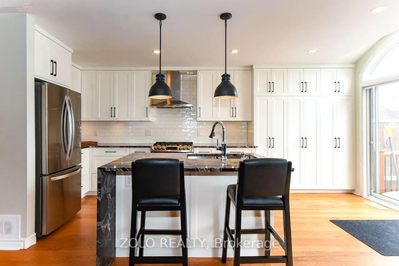 Photo 5 of 2075 Hiboux Street, Ottawa, Avalon East — HOMEH