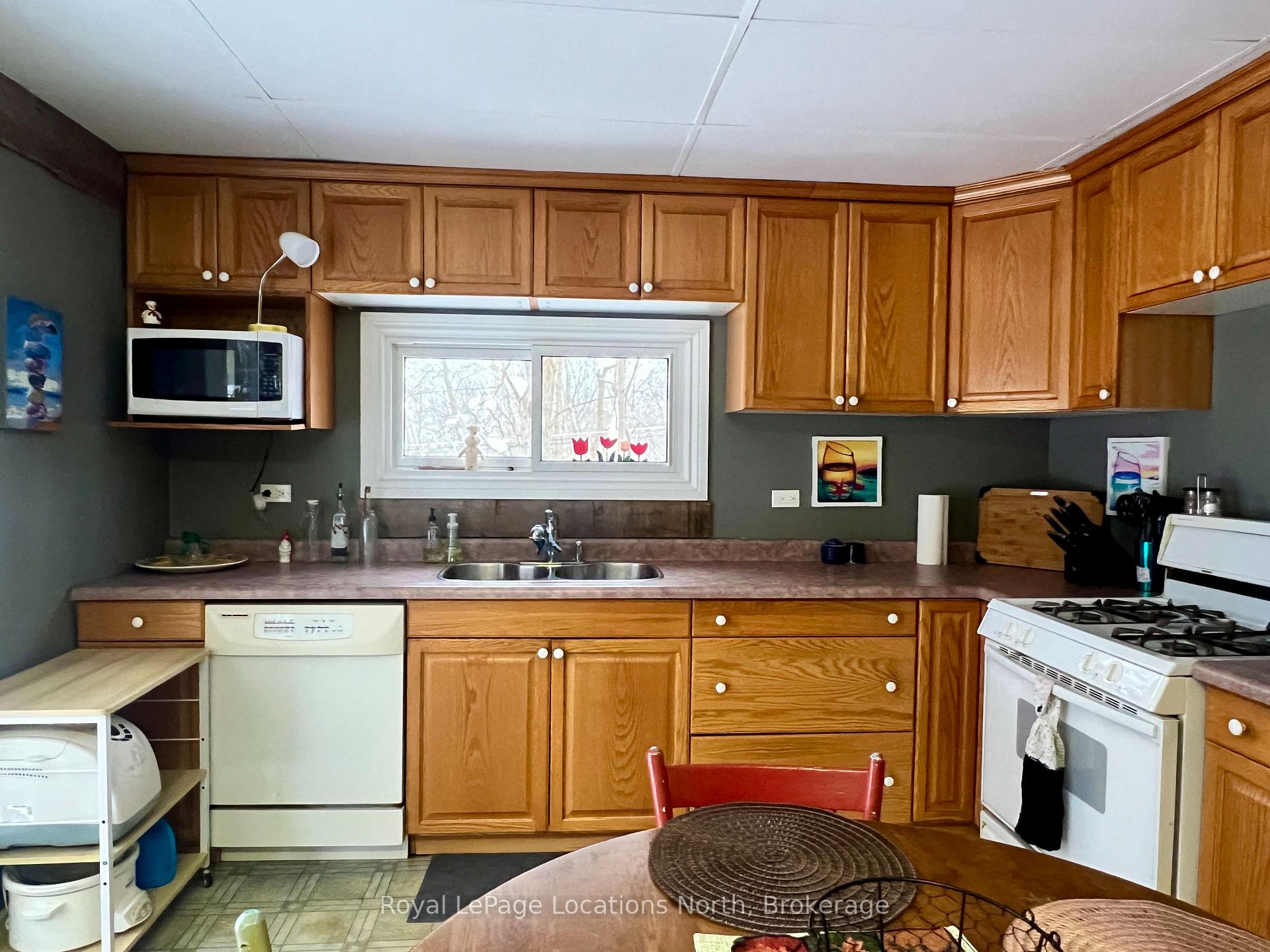Photo 2 of 370 St Vincent Street, Meaford — HOMEH