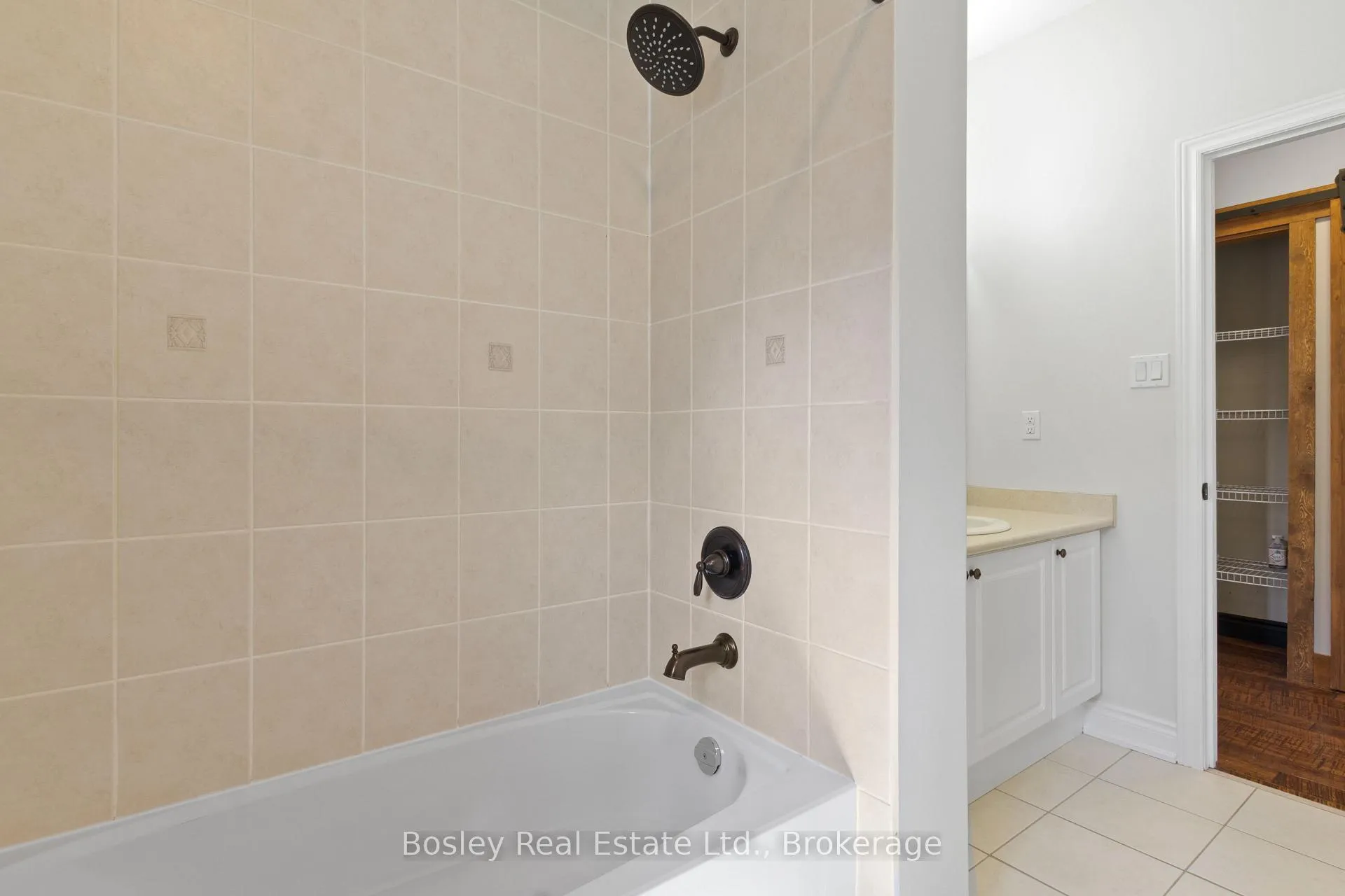 Photo 14 of Unit UPPER, 13 Cooper Street, Collingwood — HOMEH