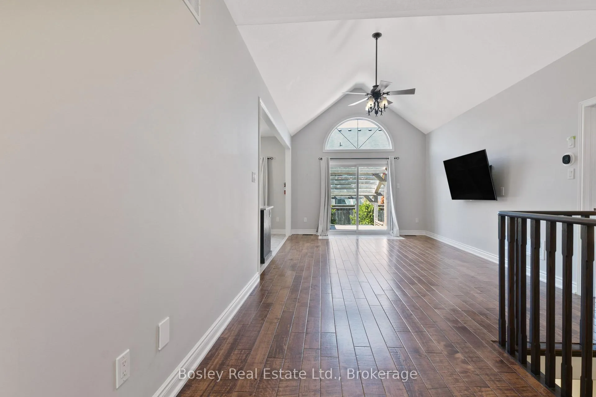Photo 15 of Unit UPPER, 13 Cooper Street, Collingwood — HOMEH