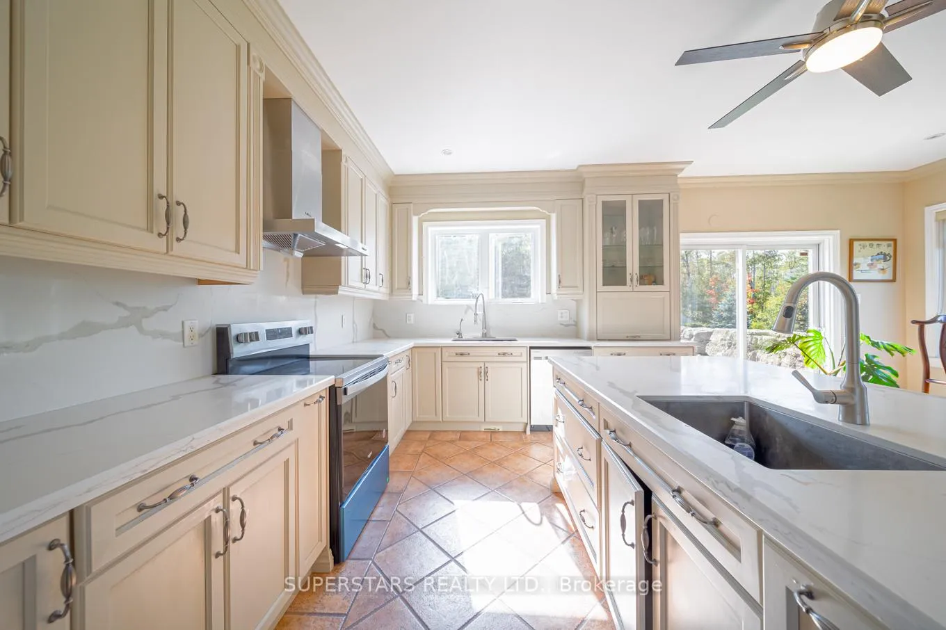 Photo 12 of 36 Red Oak Crescent, Oro-Medonte, Shanty Bay — HOMEH
