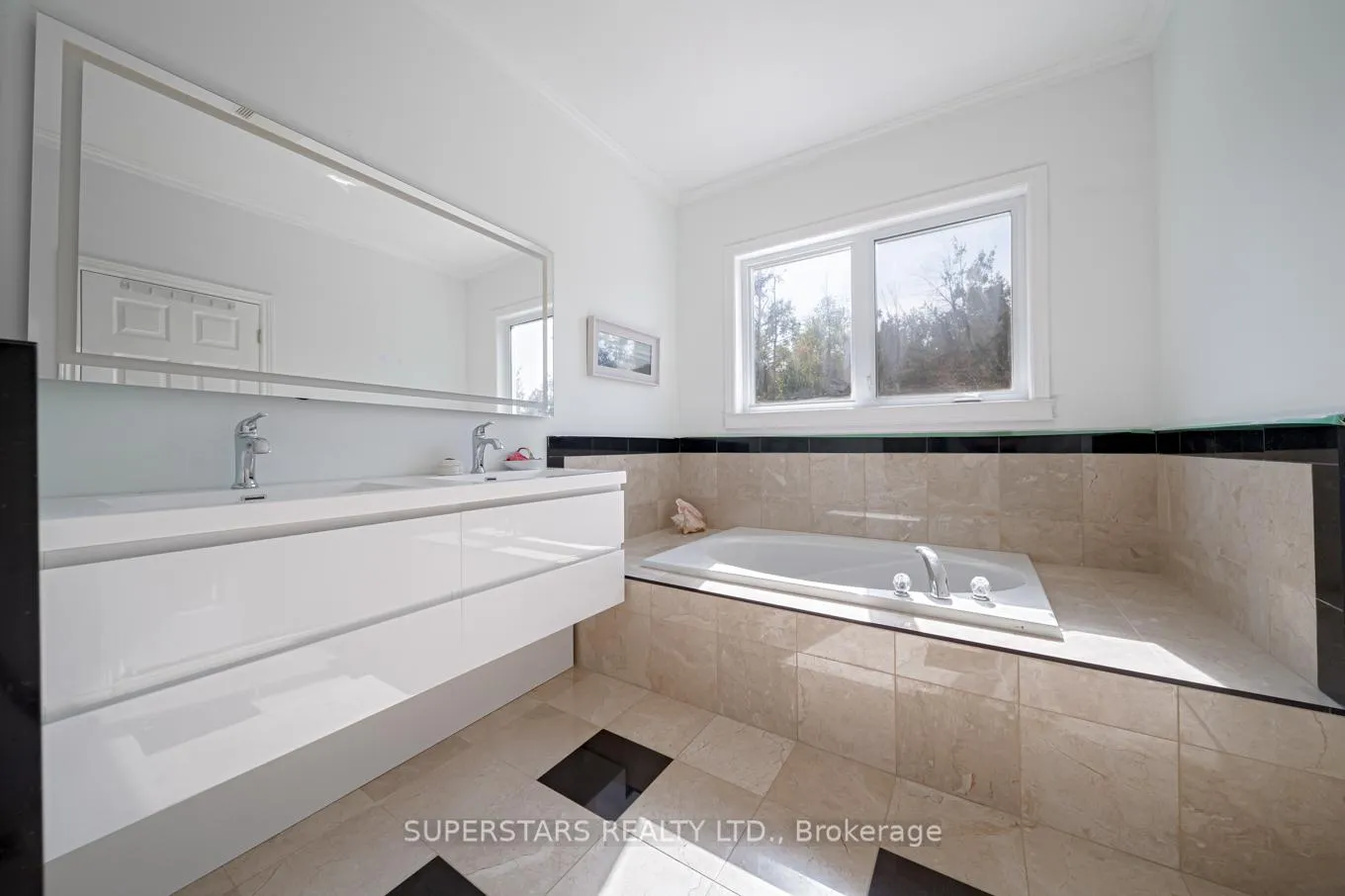 Photo 18 of 36 Red Oak Crescent, Oro-Medonte, Shanty Bay — HOMEH