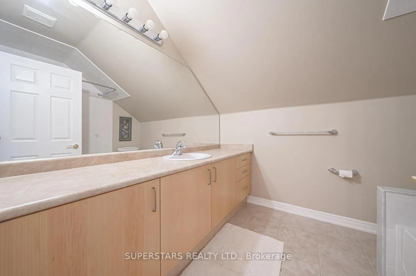 Photo 26 of 36 Red Oak Crescent, Oro-Medonte, Shanty Bay — HOMEH