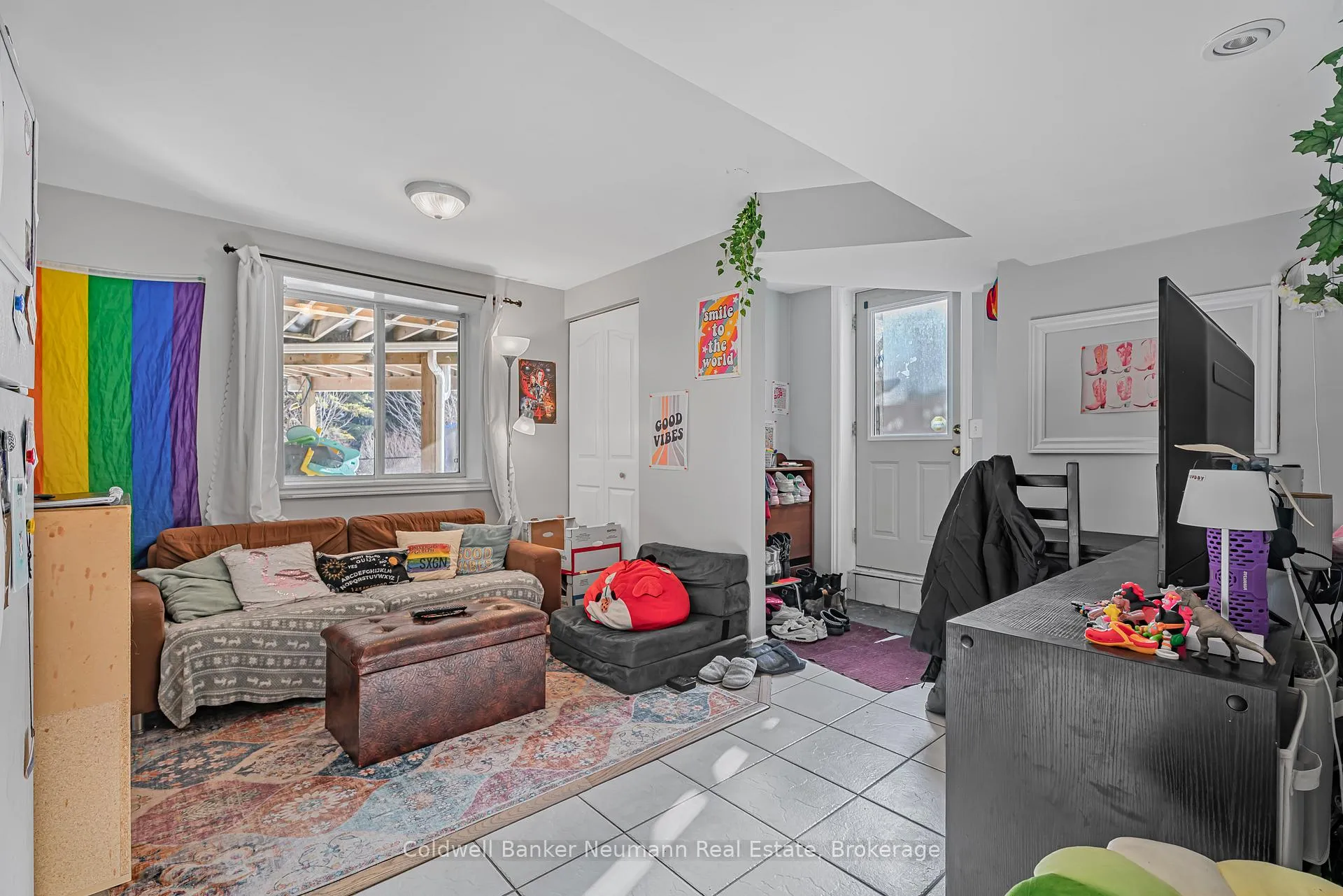 Photo 9 of 18 Carrington Place, Guelph, Kortright West — HOMEH