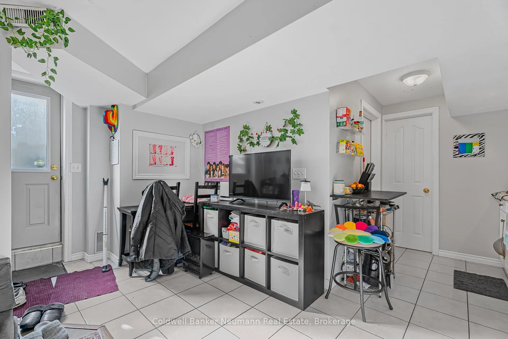 Photo 11 of 18 Carrington Place, Guelph, Kortright West — HOMEH