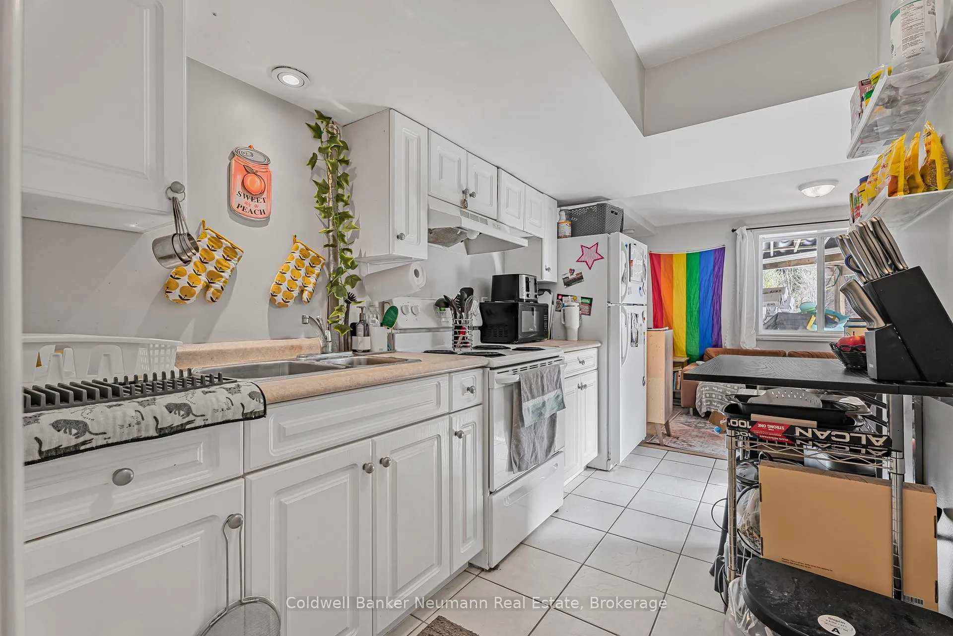 Photo 13 of 18 Carrington Place, Guelph, Kortright West — HOMEH