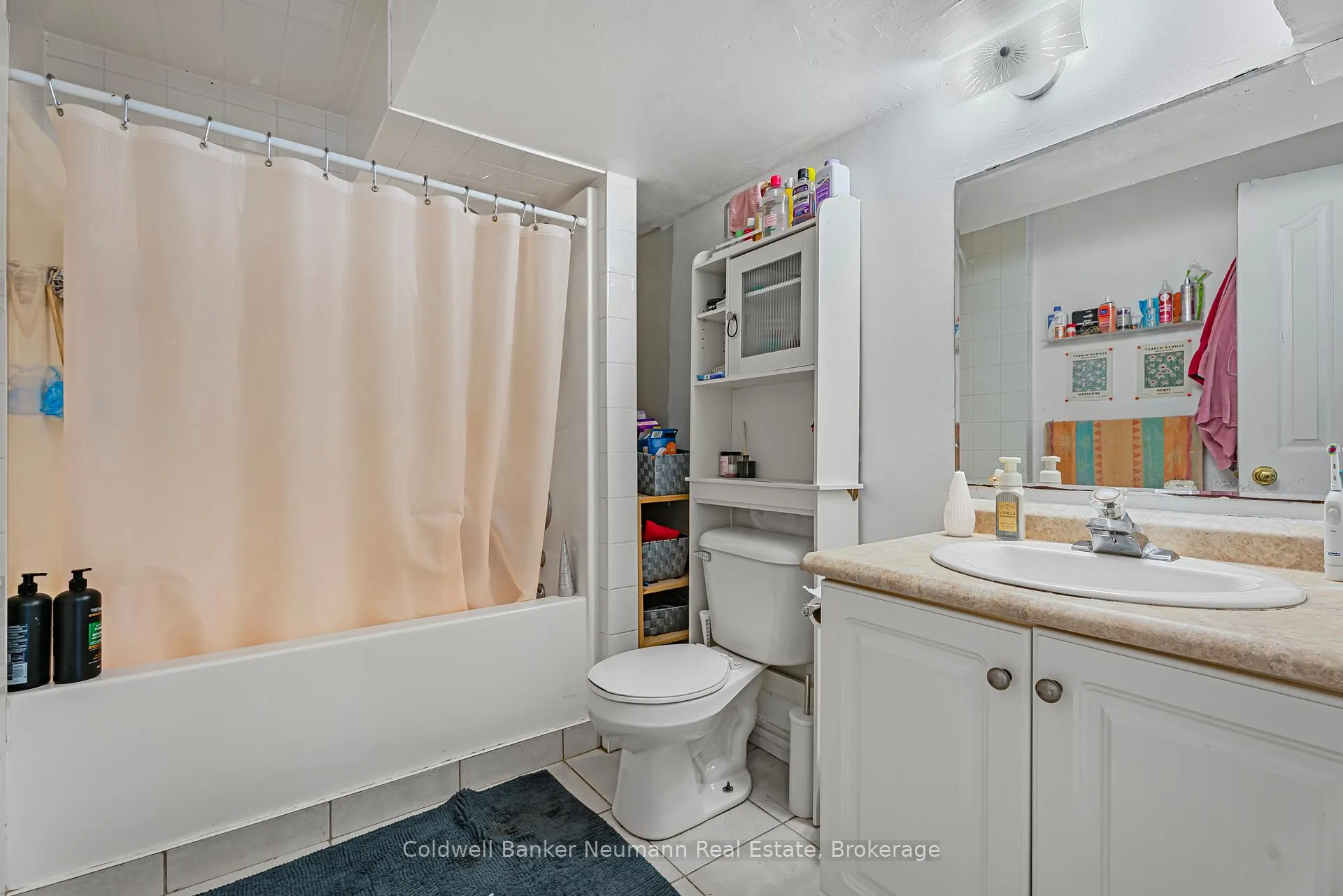 Photo 16 of 18 Carrington Place, Guelph, Kortright West — HOMEH