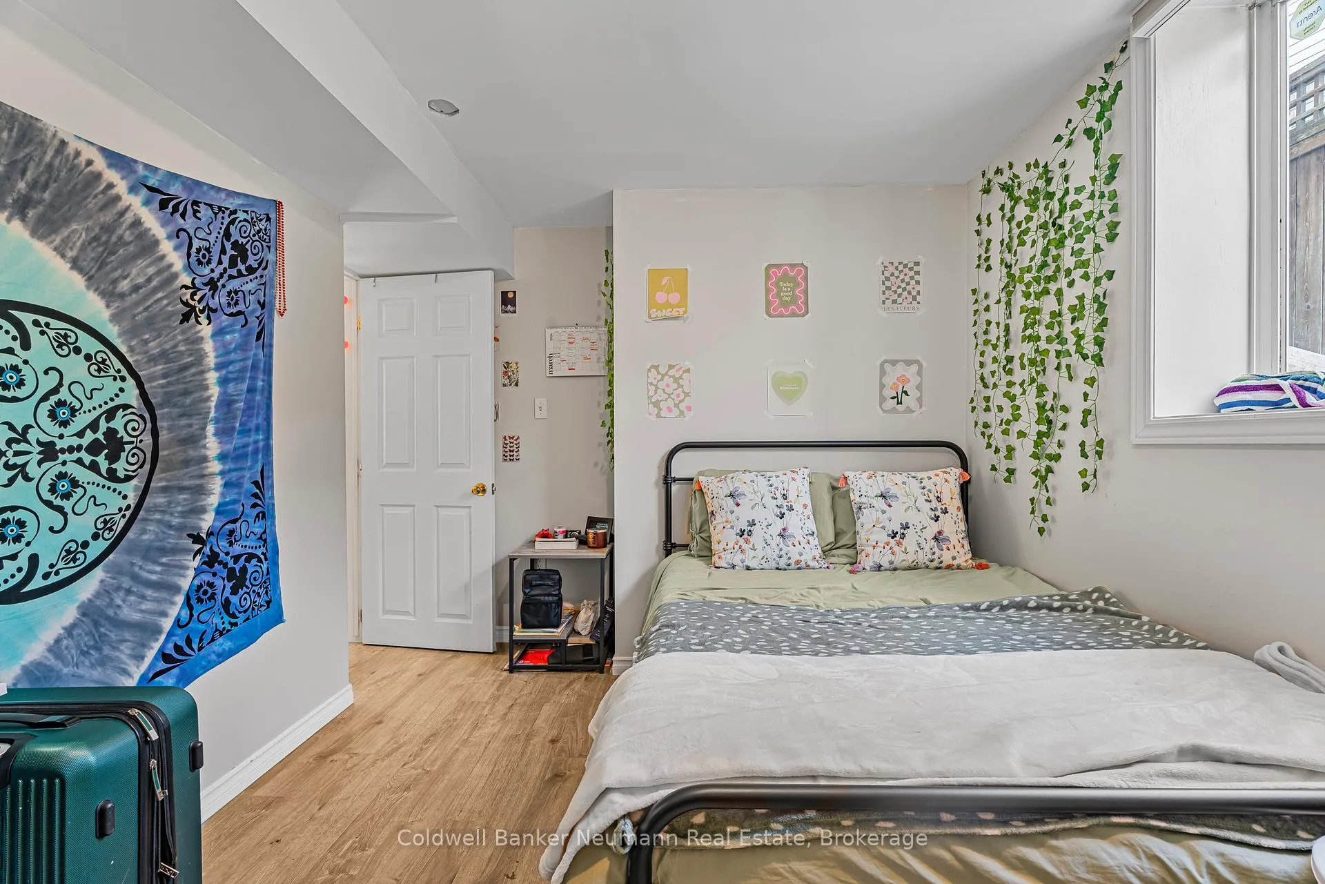 Photo 20 of 18 Carrington Place, Guelph, Kortright West — HOMEH