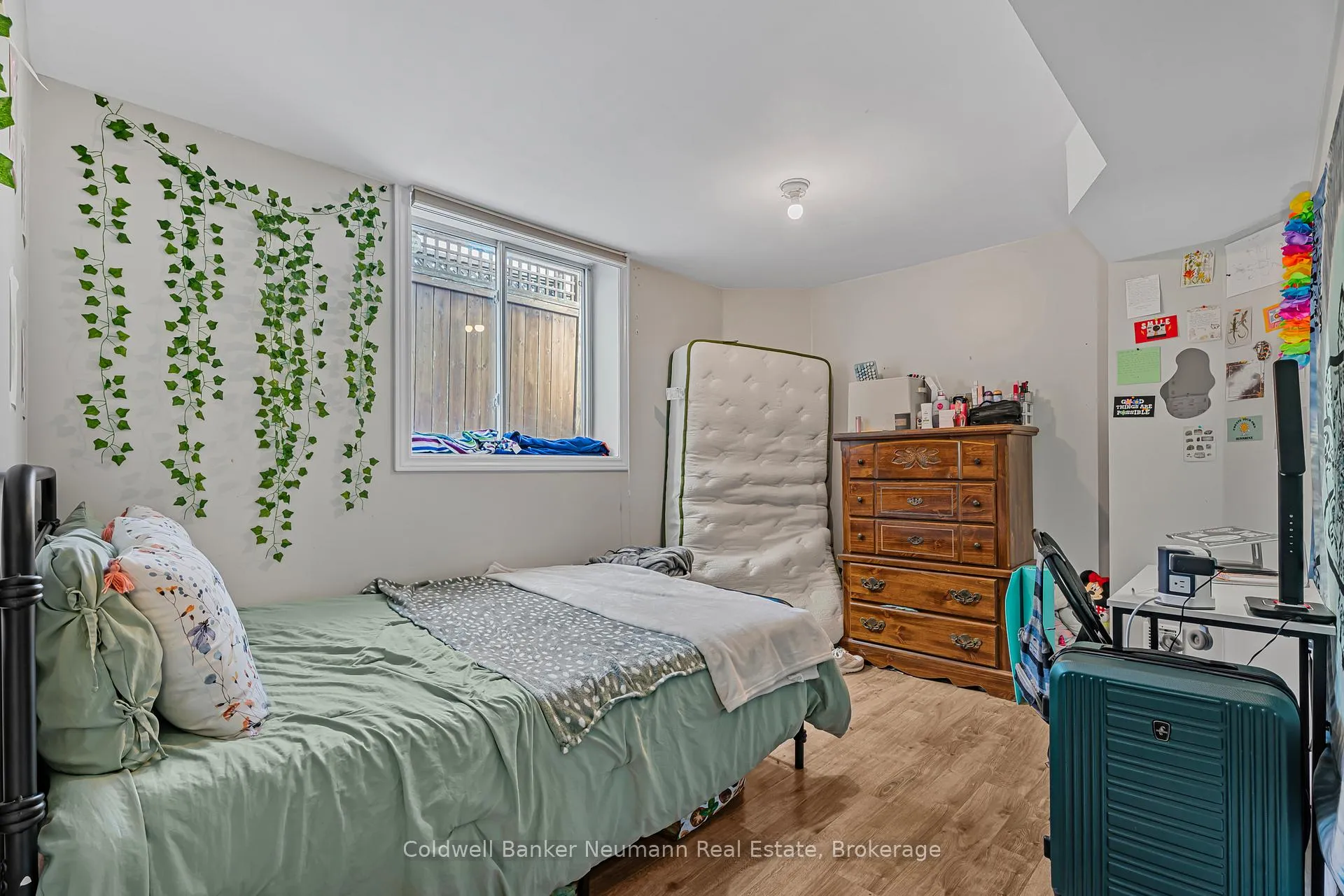 Photo 21 of 18 Carrington Place, Guelph, Kortright West — HOMEH