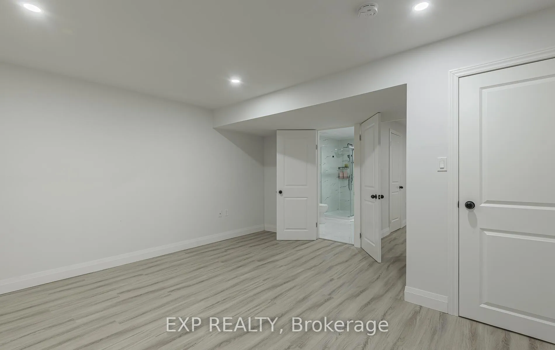 Photo 43 of 228 Greti Drive, Hamilton, Mount Hope — HOMEH