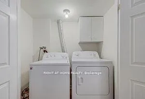 Photo 21 of 26 Pond Drive, Markham, Commerce Valley — HOMEH