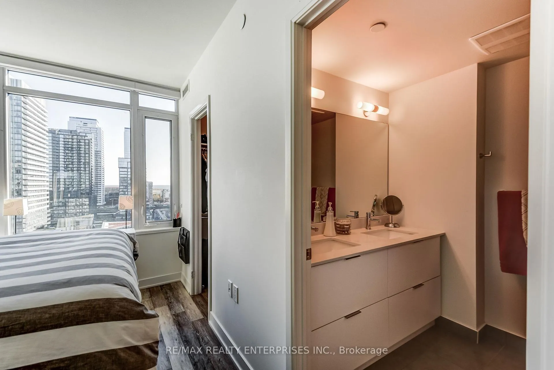Photo 14 of Unit 1104, 27 Bathurst Street, Toronto, Waterfront Communities — HOMEH