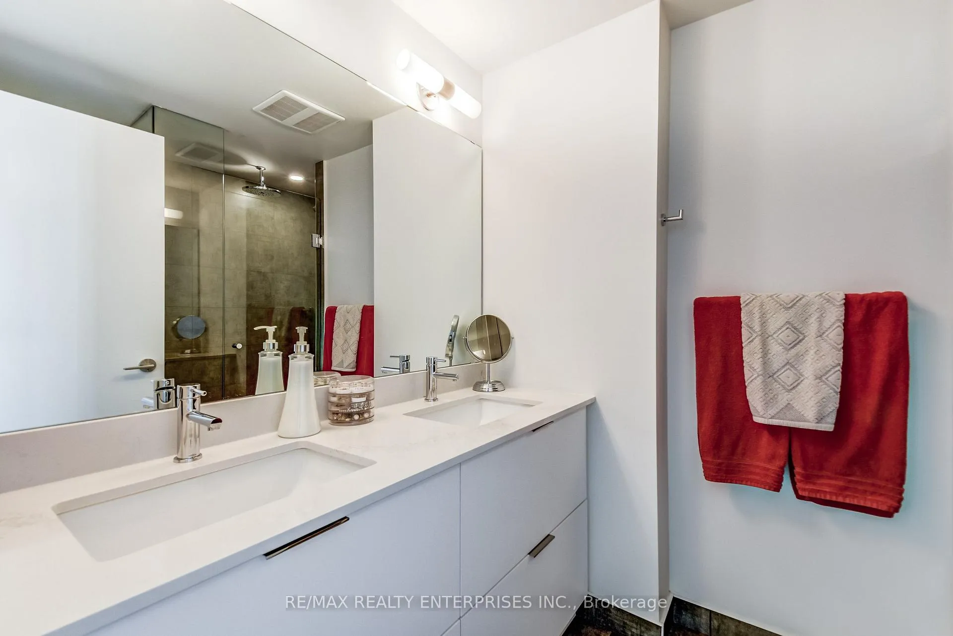 Photo 15 of Unit 1104, 27 Bathurst Street, Toronto, Waterfront Communities — HOMEH
