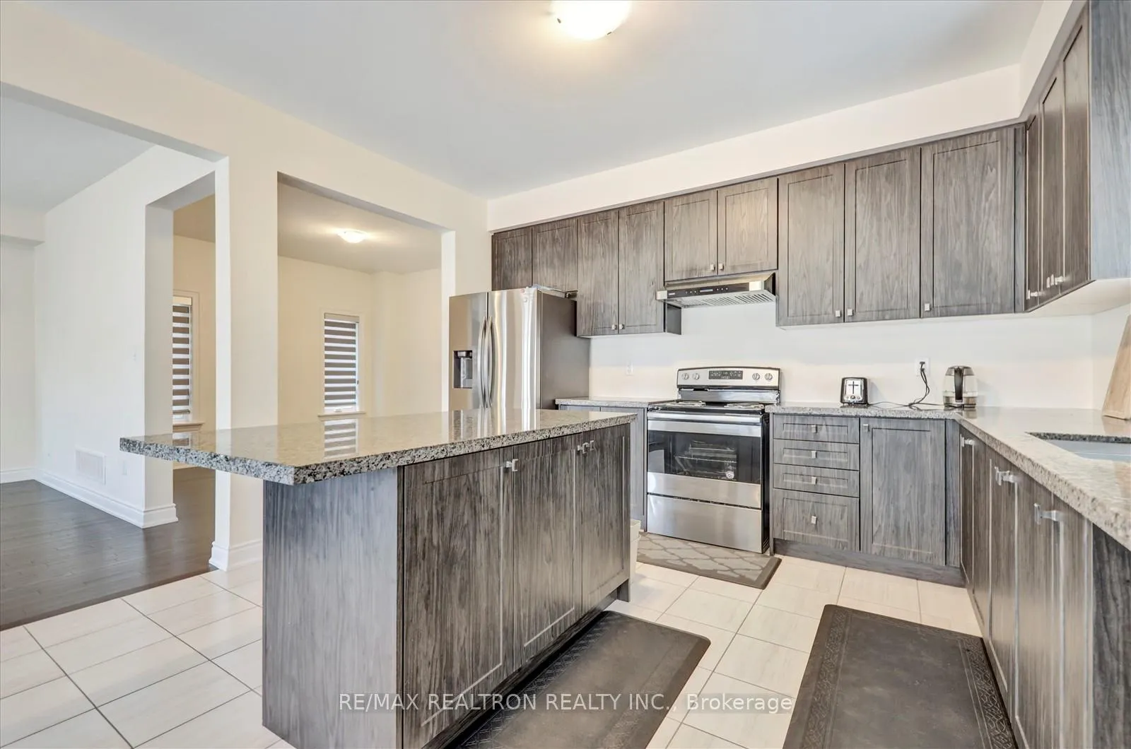 Photo 9 of 96 Kennedy Boulevard, New Tecumseth, Rural New Tecumseth — HOMEH