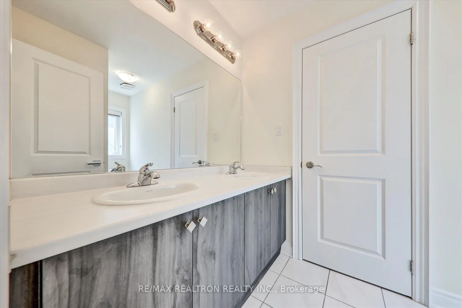 Photo 29 of 96 Kennedy Boulevard, New Tecumseth, Rural New Tecumseth — HOMEH