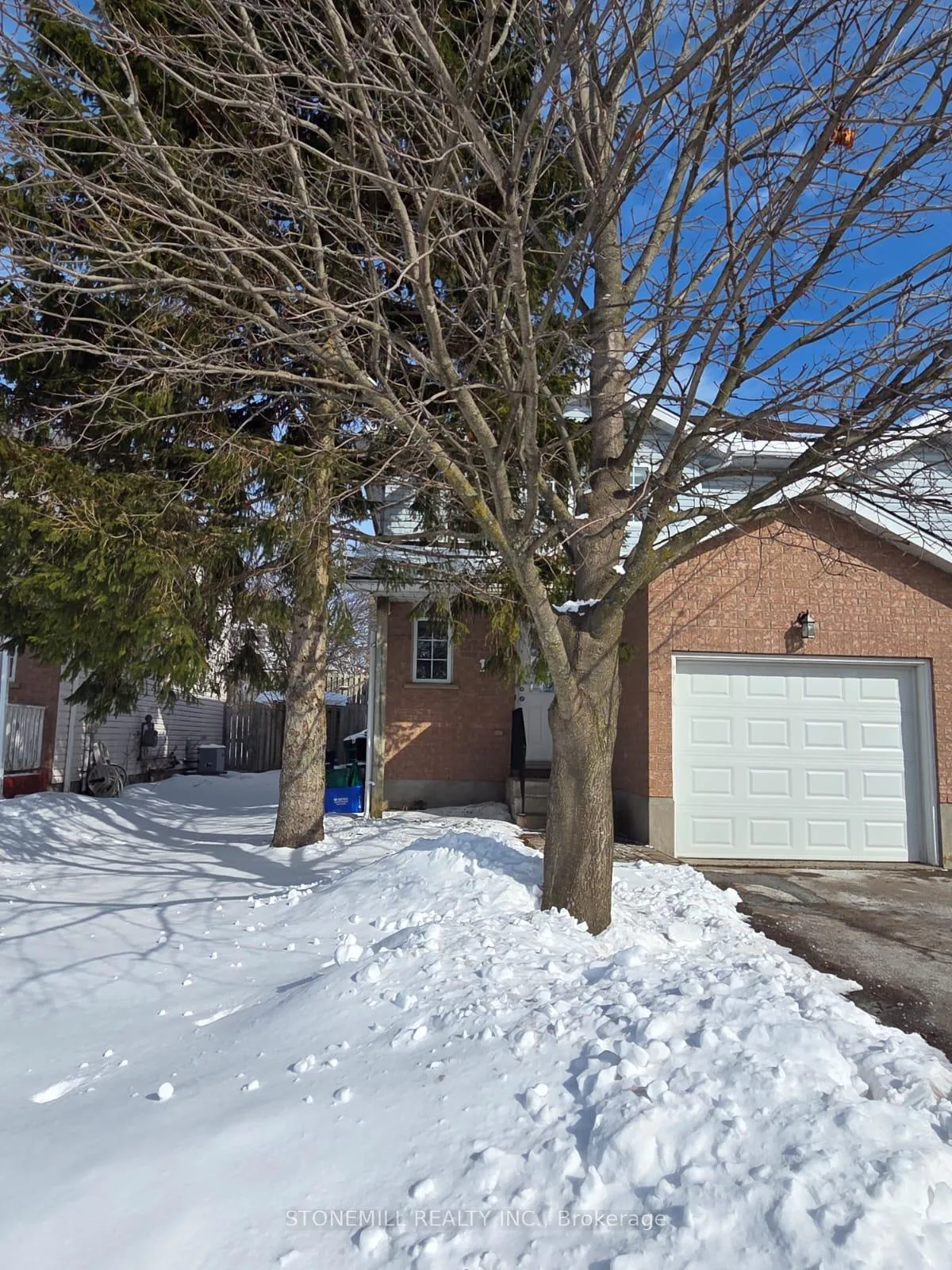 Photo 2 of 171 Highbrook Street, Kitchener — HOMEH