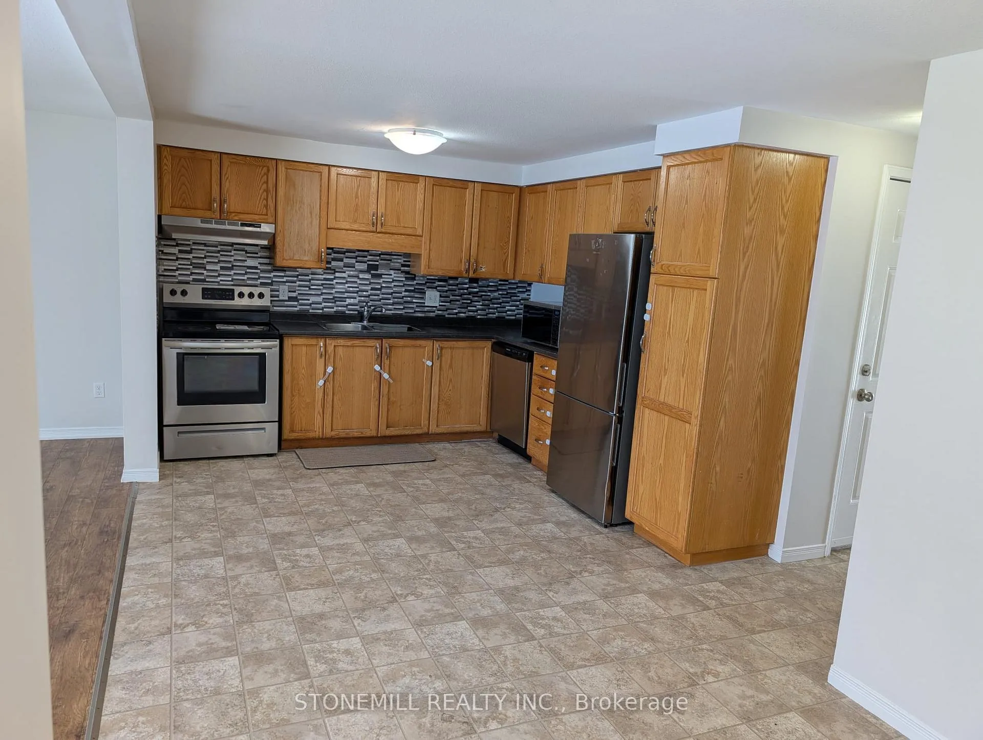 Photo 5 of 171 Highbrook Street, Kitchener — HOMEH