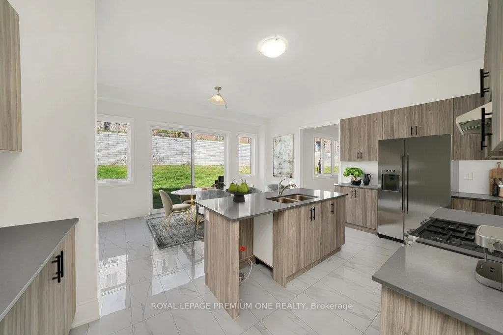 Photo 9 of 44 James Walker Avenue, Caledon, Caledon East — HOMEH