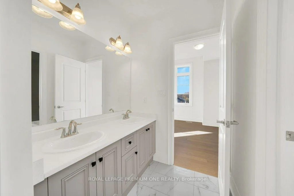 Photo 17 of 44 James Walker Avenue, Caledon, Caledon East — HOMEH
