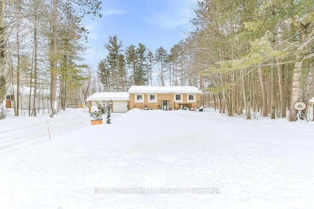 Photo 22 of 16 Heritage Drive, Petawawa — HOMEH