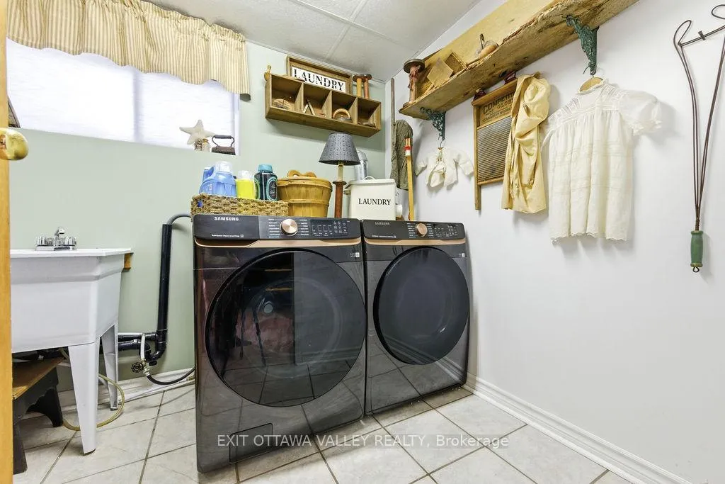 Photo 20 of 16 Heritage Drive, Petawawa — HOMEH