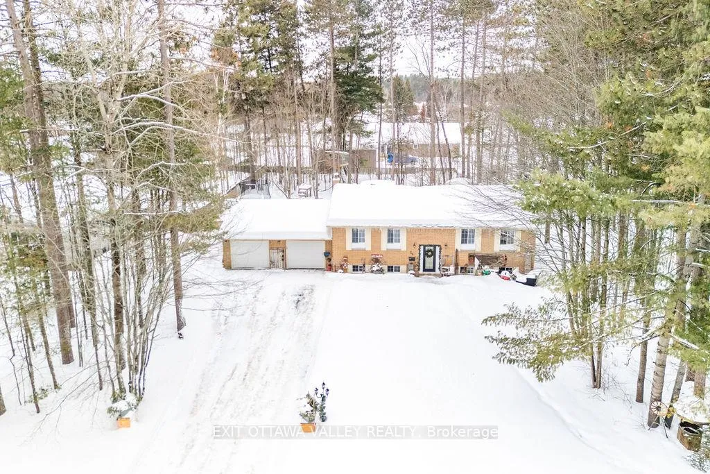Photo 29 of 16 Heritage Drive, Petawawa — HOMEH