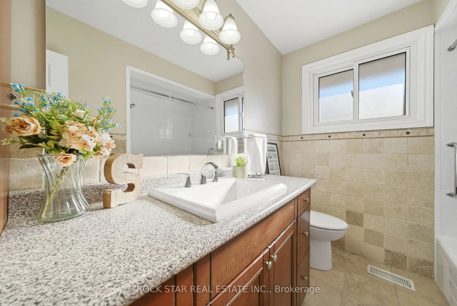 Photo 11 of Unit MAIN, 60 Champlain Avenue, Hamilton, Greenford — HOMEH