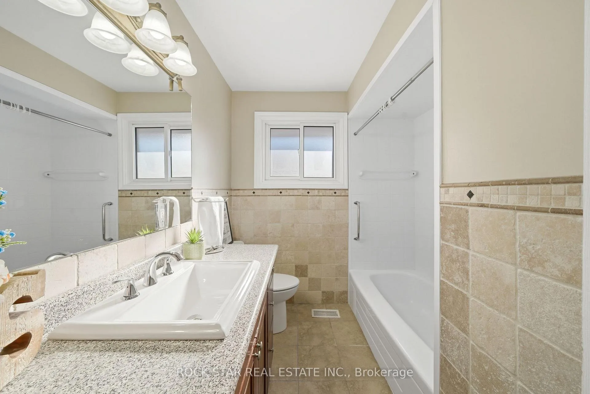 Photo 12 of Unit MAIN, 60 Champlain Avenue, Hamilton, Greenford — HOMEH