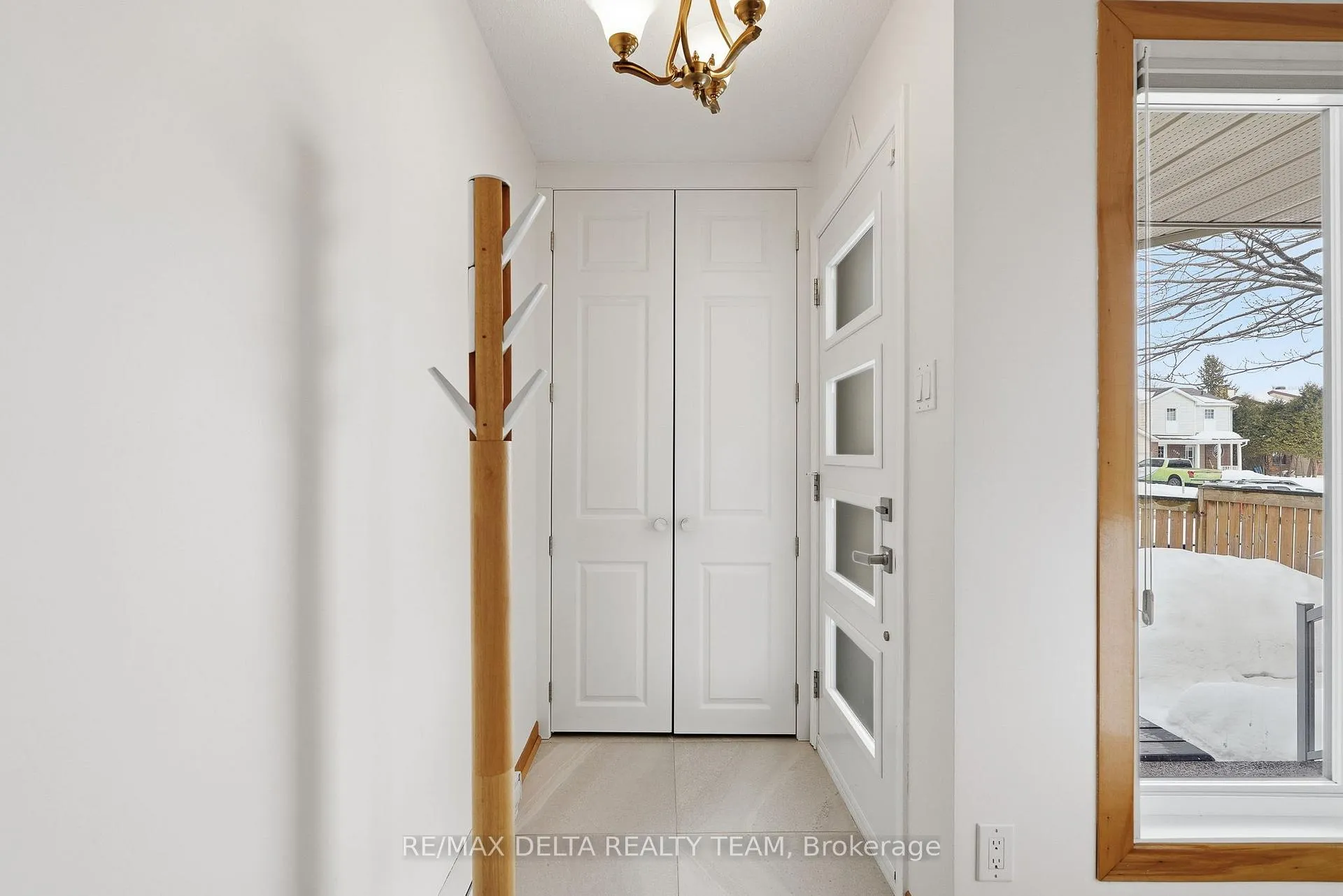Photo 4 of Unit 102, 1765 Cabaret Lane, Ottawa, Fallingbrook/Pineridge — HOMEH