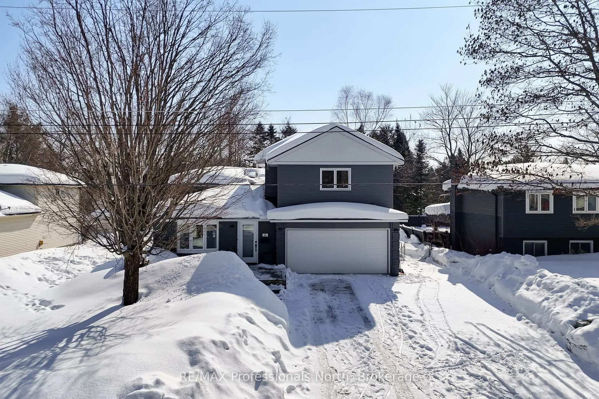 Photo 2 of 26 Maypark Drive, Bracebridge, Monck (Bracebridge) — HOMEH