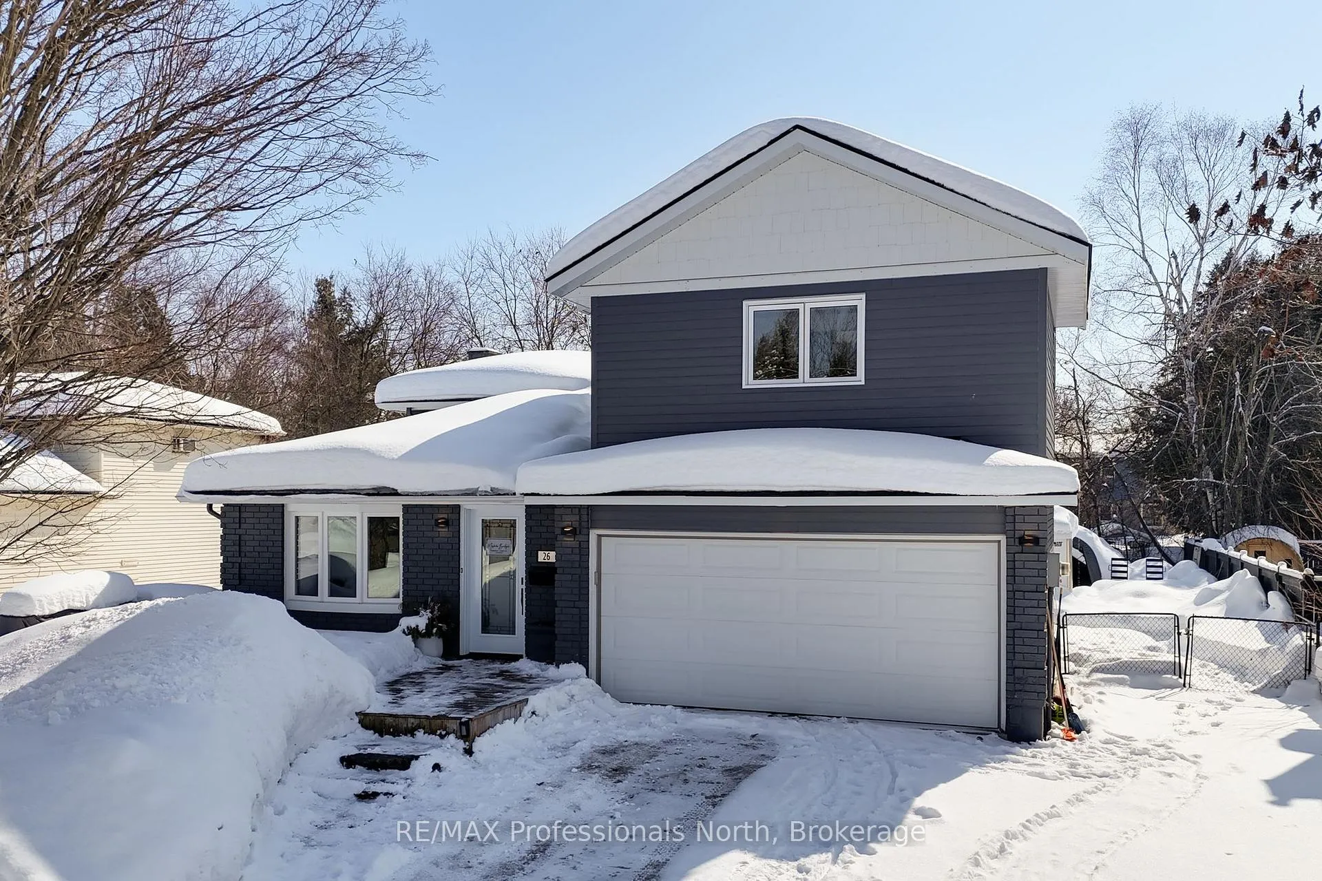 Photo 3 of 26 Maypark Drive, Bracebridge, Monck (Bracebridge) — HOMEH