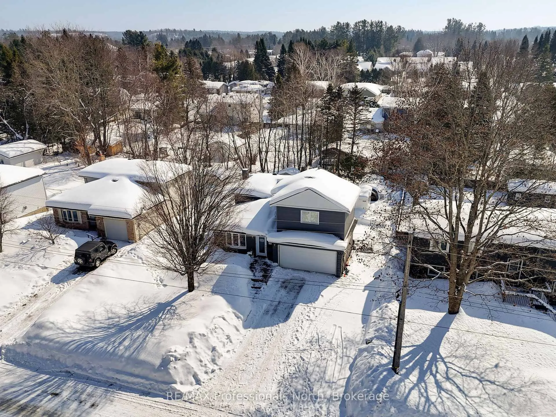 Photo 4 of 26 Maypark Drive, Bracebridge, Monck (Bracebridge) — HOMEH