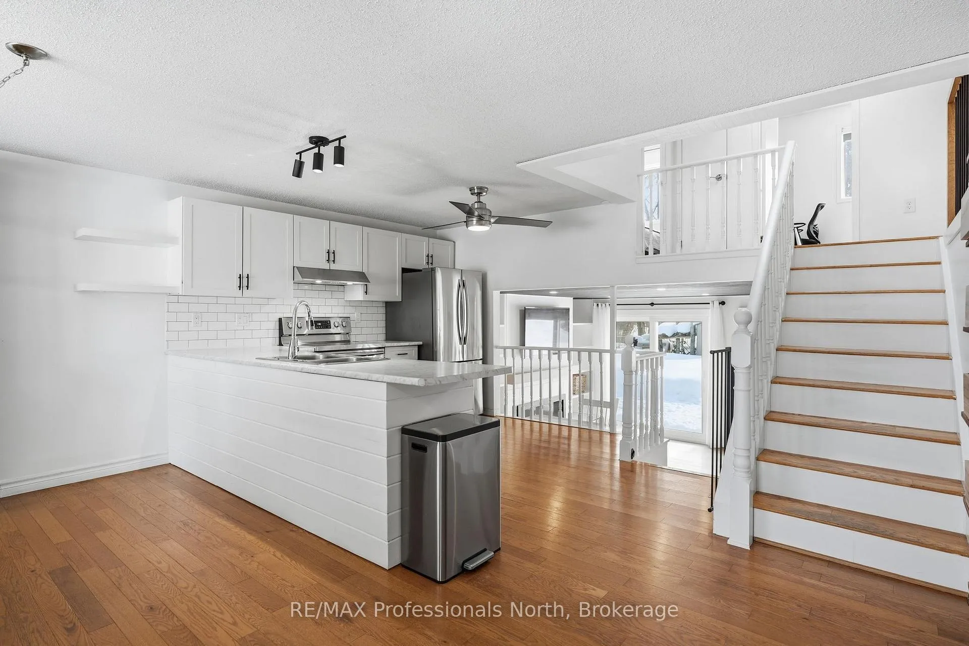 Photo 16 of 26 Maypark Drive, Bracebridge, Monck (Bracebridge) — HOMEH
