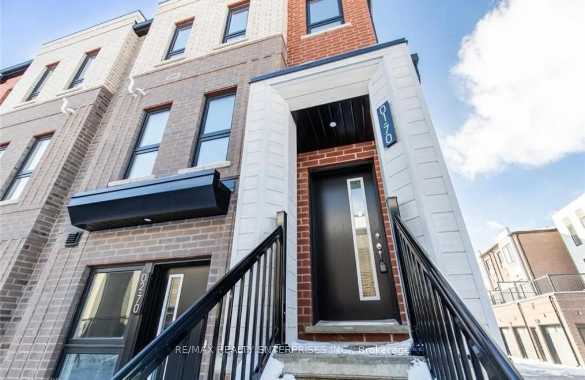 Photo 2 of Unit 1, 70 Kenesky Drive, Hamilton, Waterdown — HOMEH