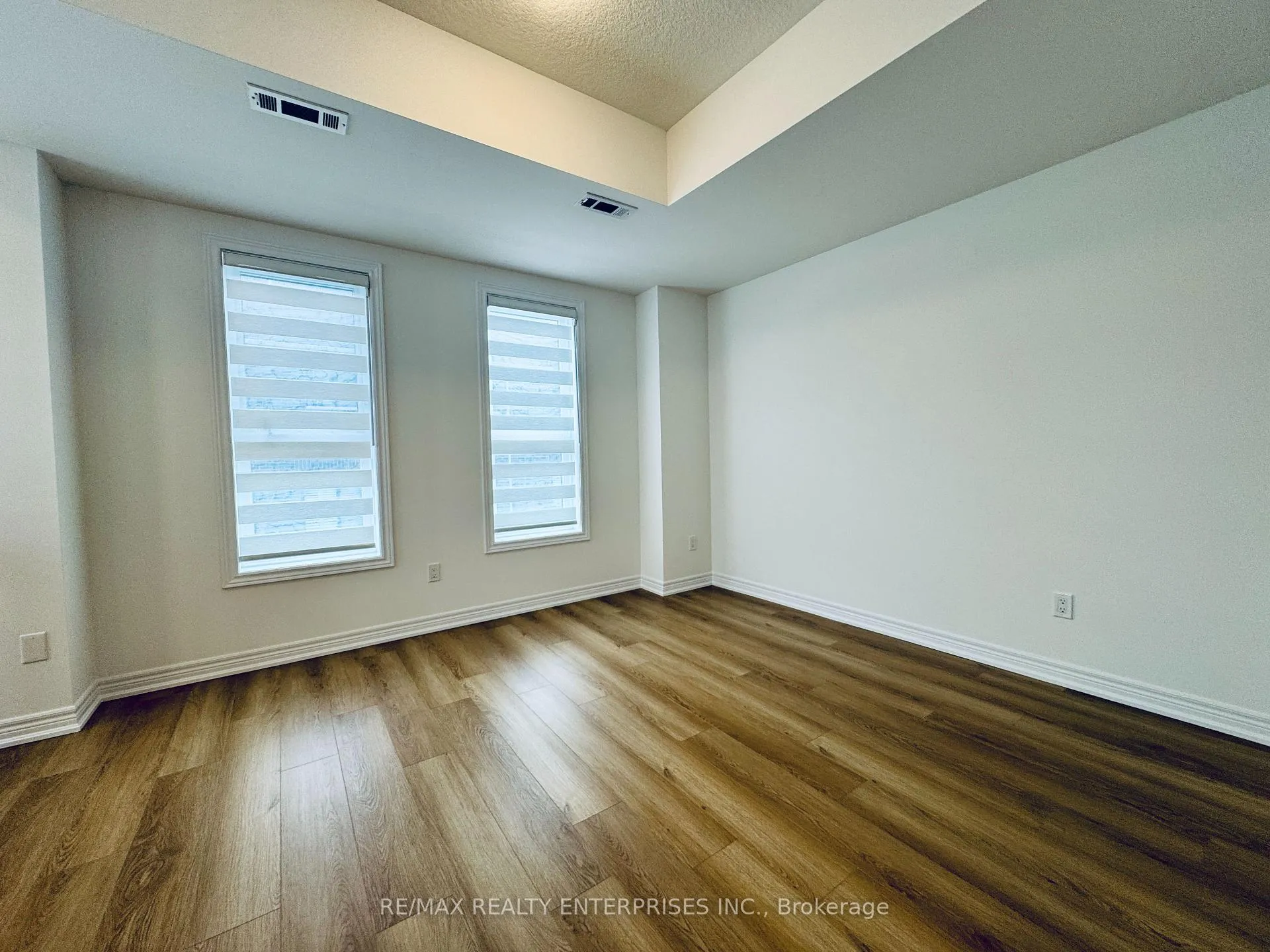 Photo 5 of Unit 1, 70 Kenesky Drive, Hamilton, Waterdown — HOMEH