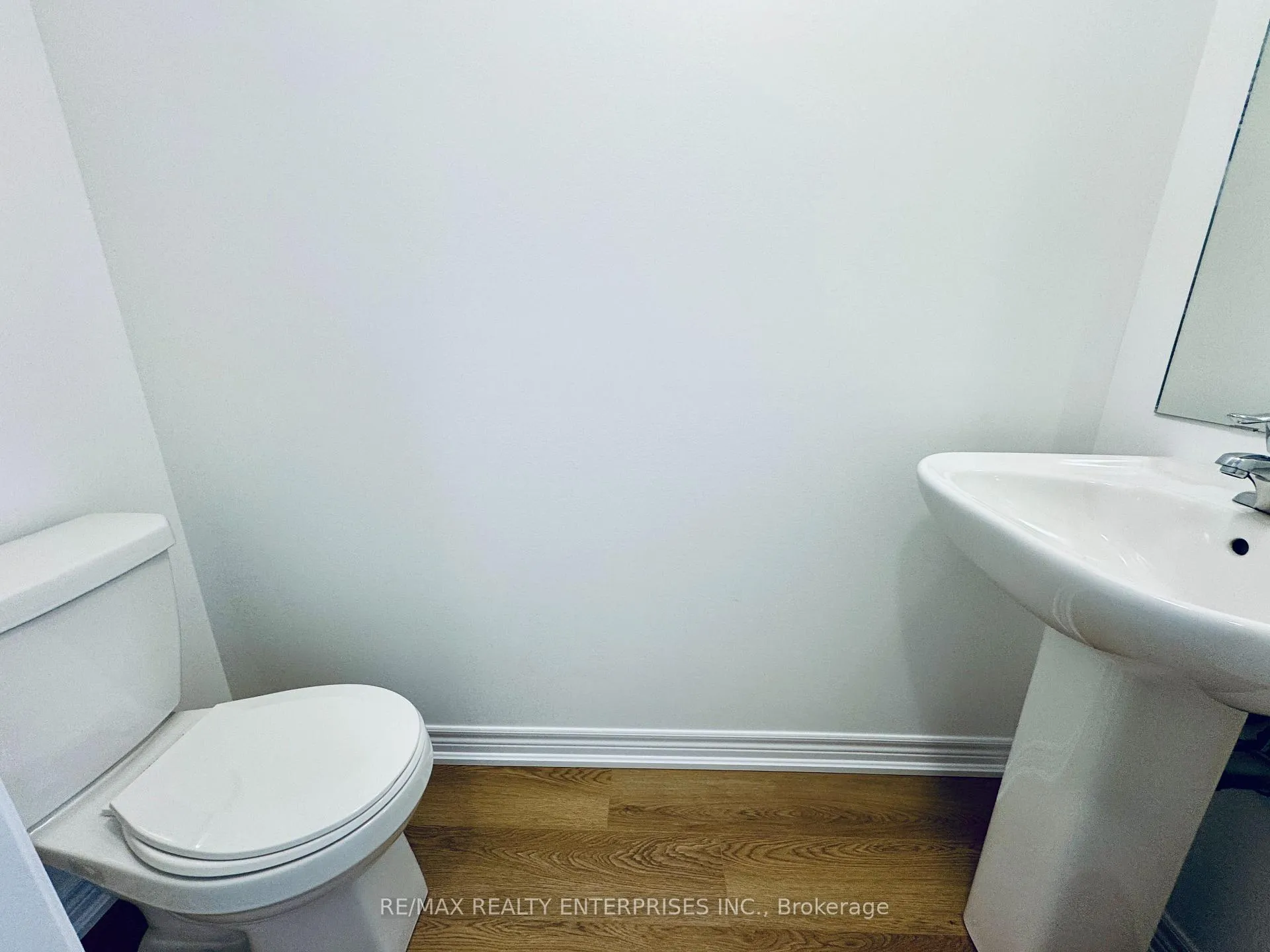Photo 8 of Unit 1, 70 Kenesky Drive, Hamilton, Waterdown — HOMEH