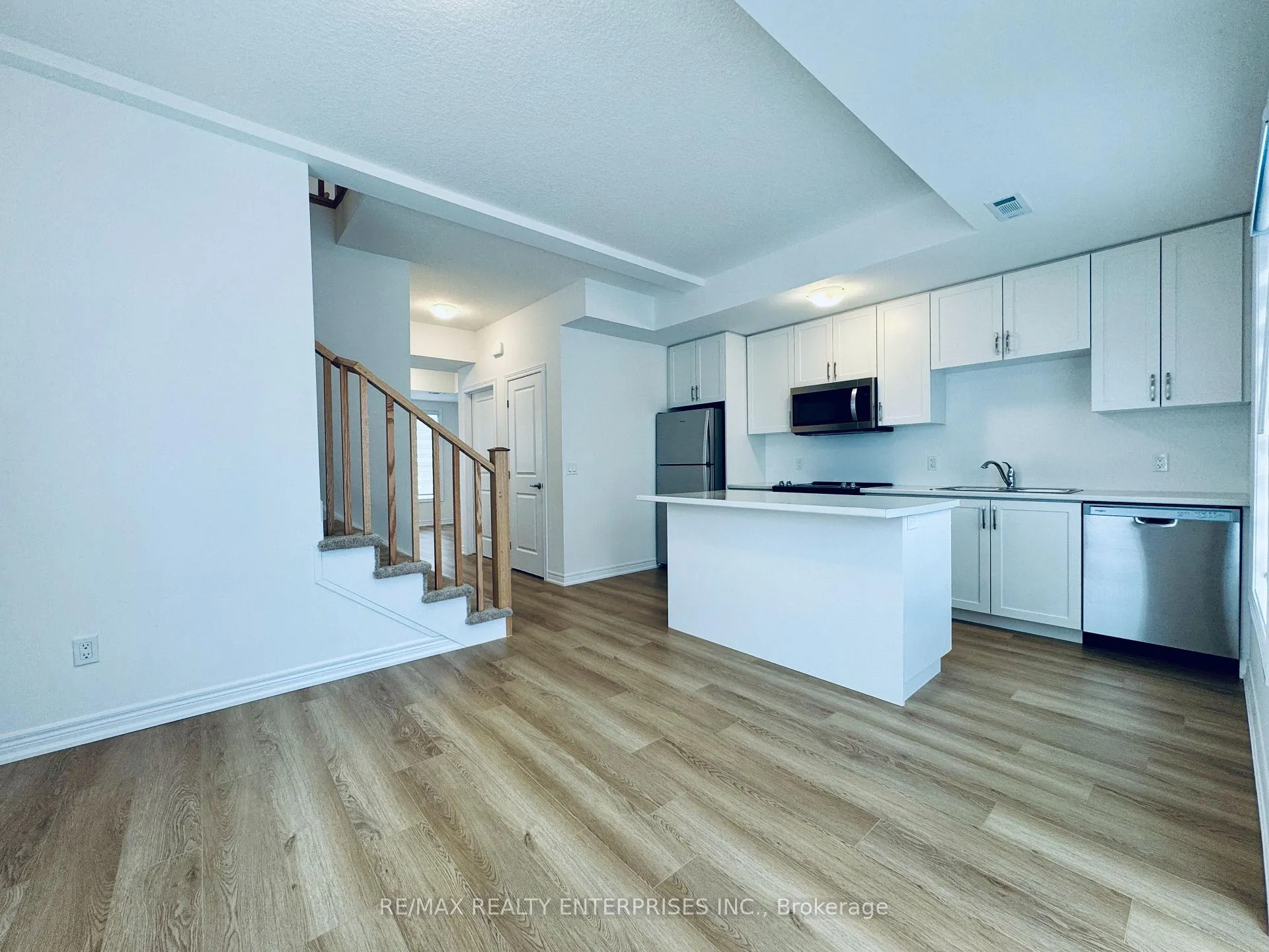 Photo 11 of Unit 1, 70 Kenesky Drive, Hamilton, Waterdown — HOMEH