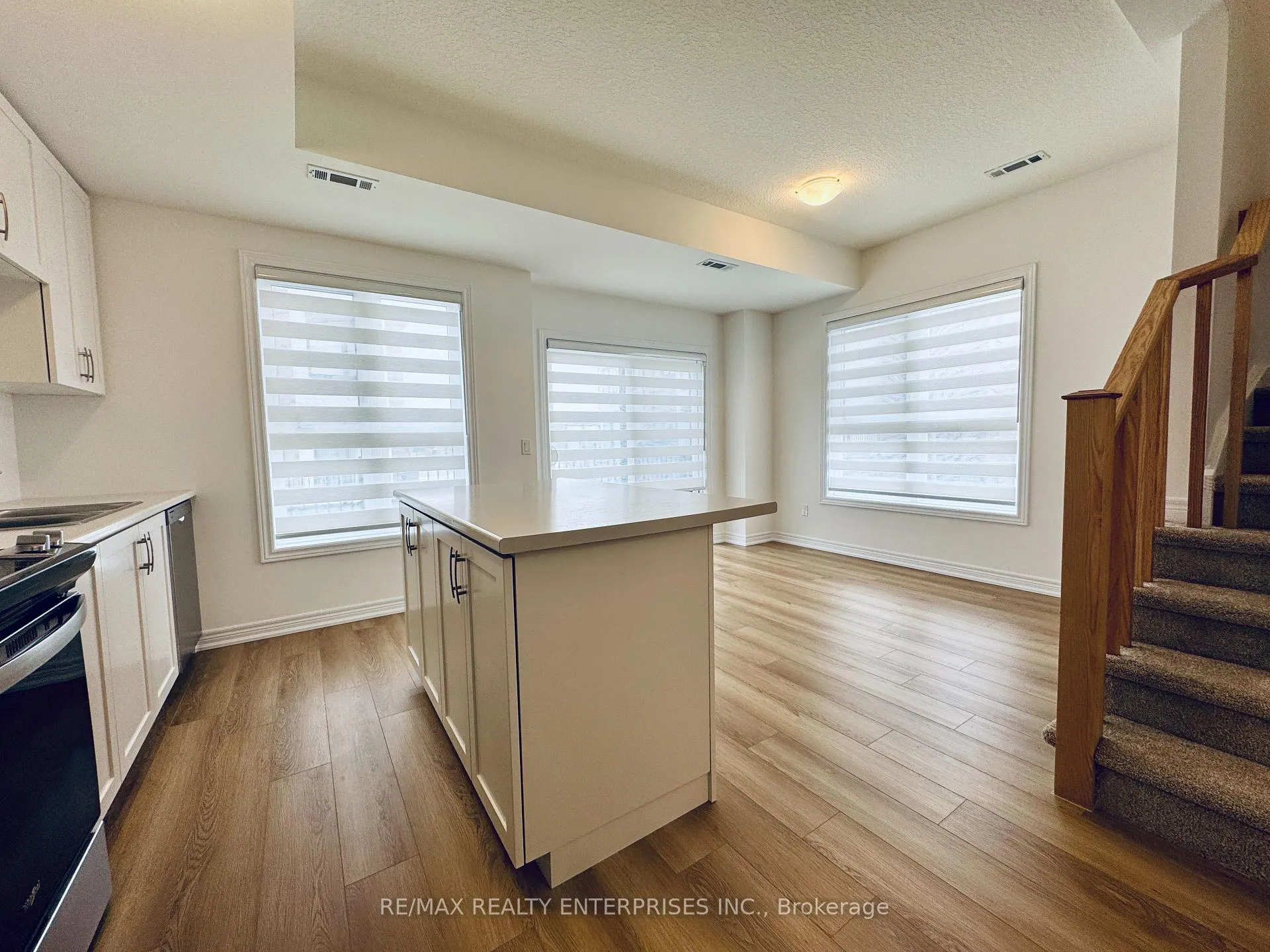 Photo 12 of Unit 1, 70 Kenesky Drive, Hamilton, Waterdown — HOMEH