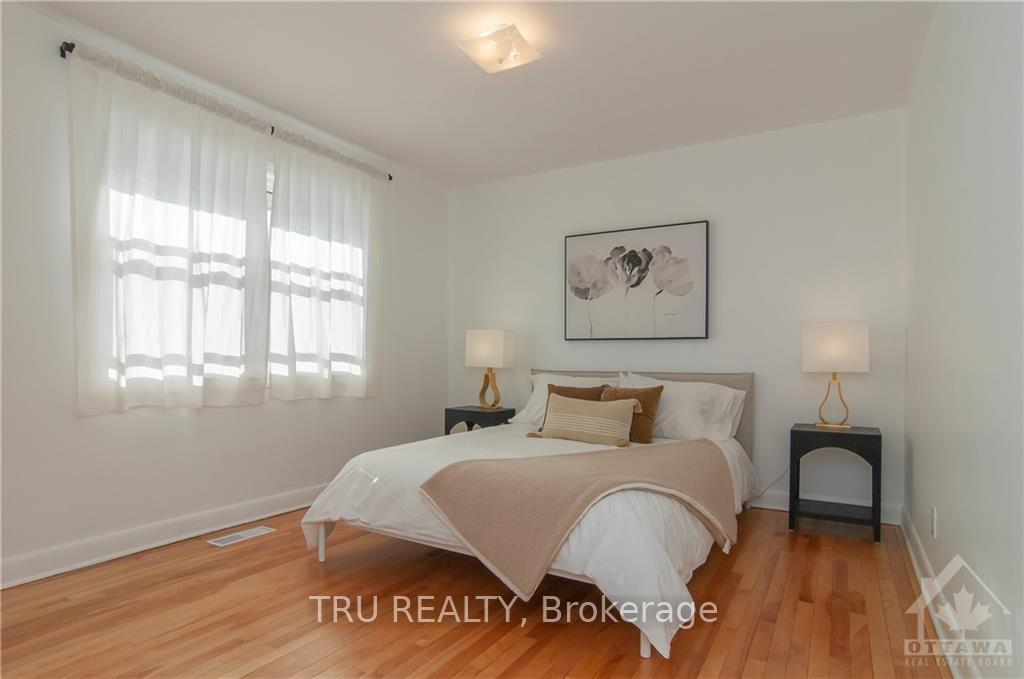 Photo 18 of Unit 2, 411 Peach Tree Lane, Ottawa, Viscount Alexander Park — HOMEH