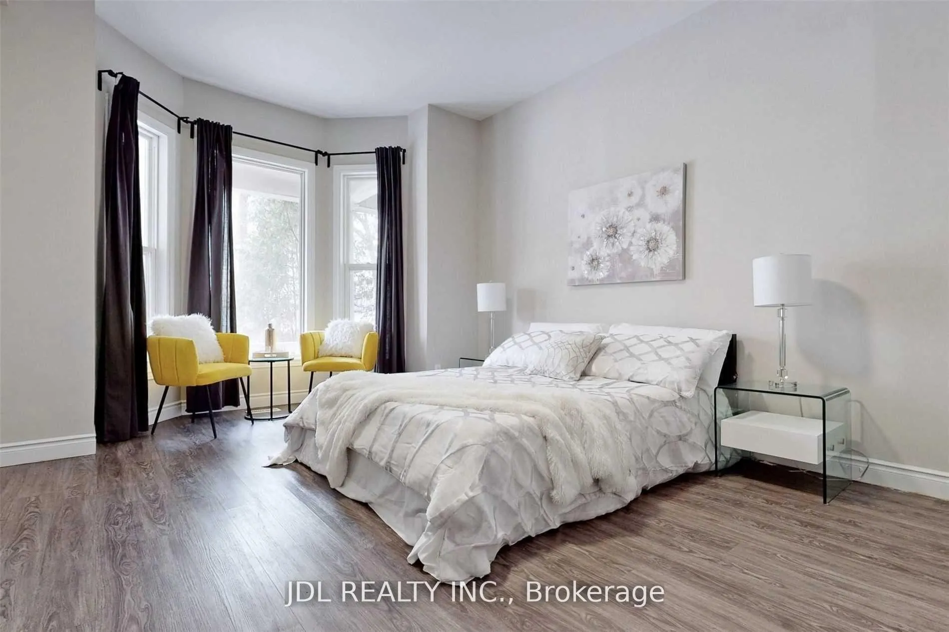Photo 12 of 216 Mc Caul Street, Toronto, Kensington-Chinatown — HOMEH