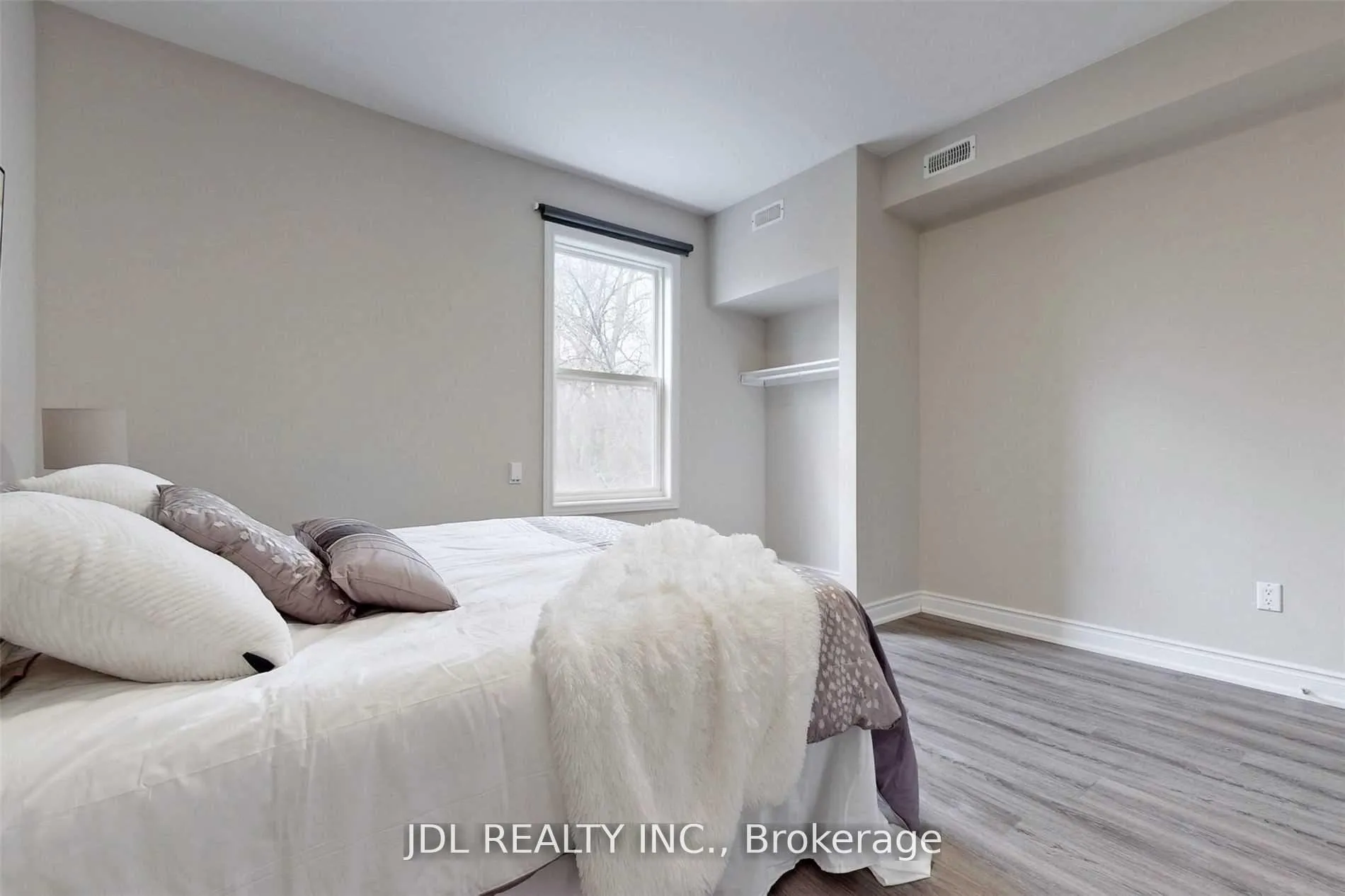 Photo 22 of 216 Mc Caul Street, Toronto, Kensington-Chinatown — HOMEH