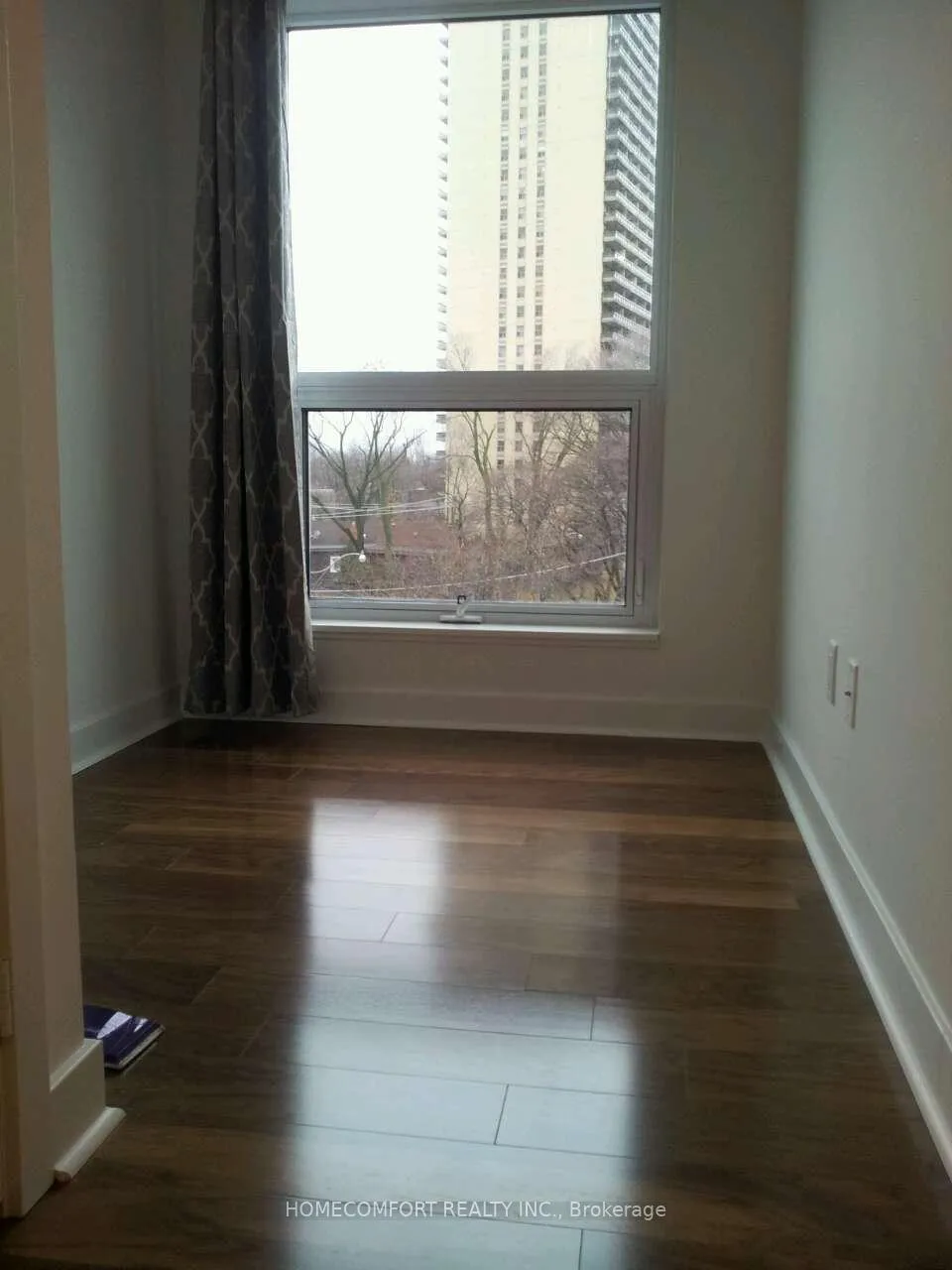 Photo 7 of Unit 405, 58 Orchard View Boulevard, Toronto, Yonge-Eglinton — HOMEH