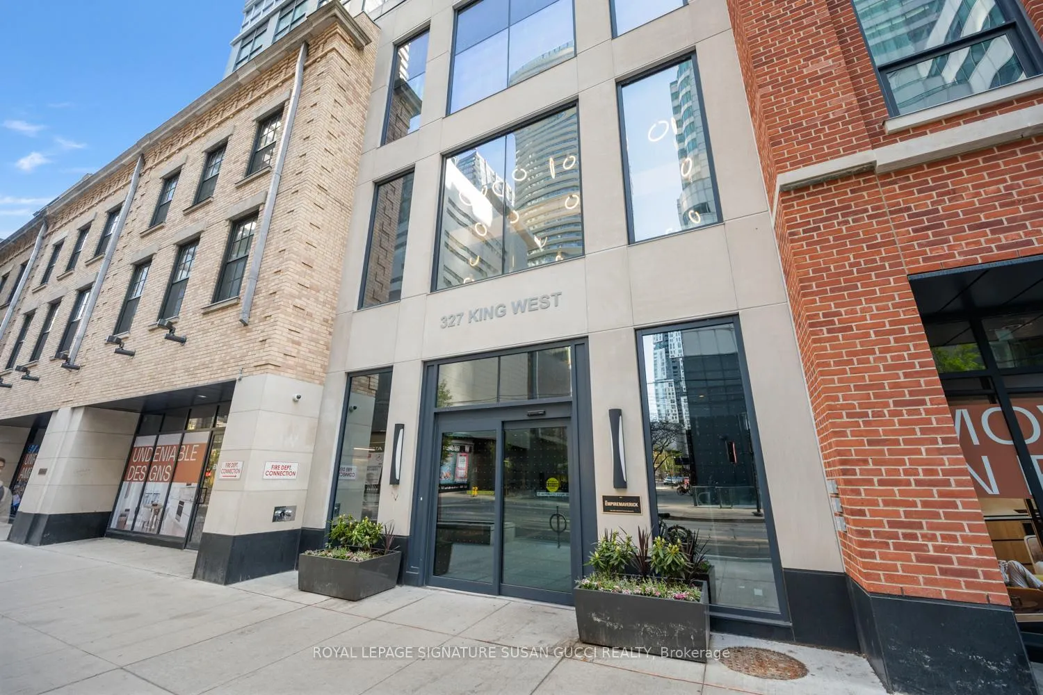 Front of Unit 1303, 327 King Street W