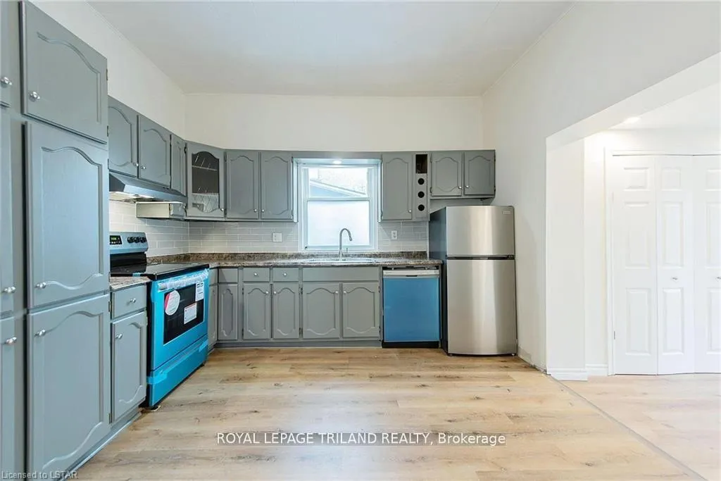 Photo 10 of 101 Malakoff Street, St. Thomas — HOMEH