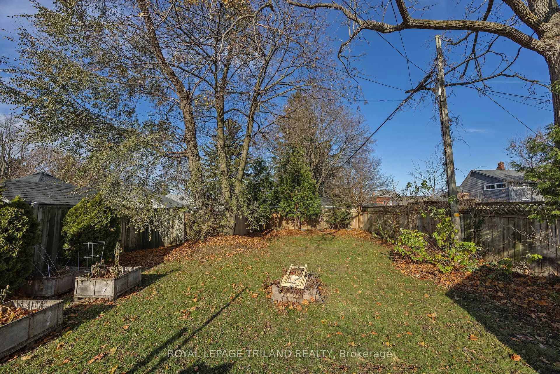 Photo 15 of 101 Malakoff Street, St. Thomas — HOMEH