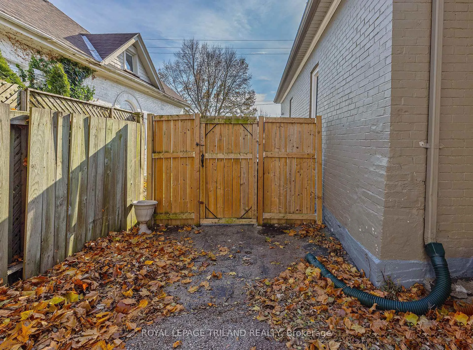 Photo 21 of 101 Malakoff Street, St. Thomas — HOMEH