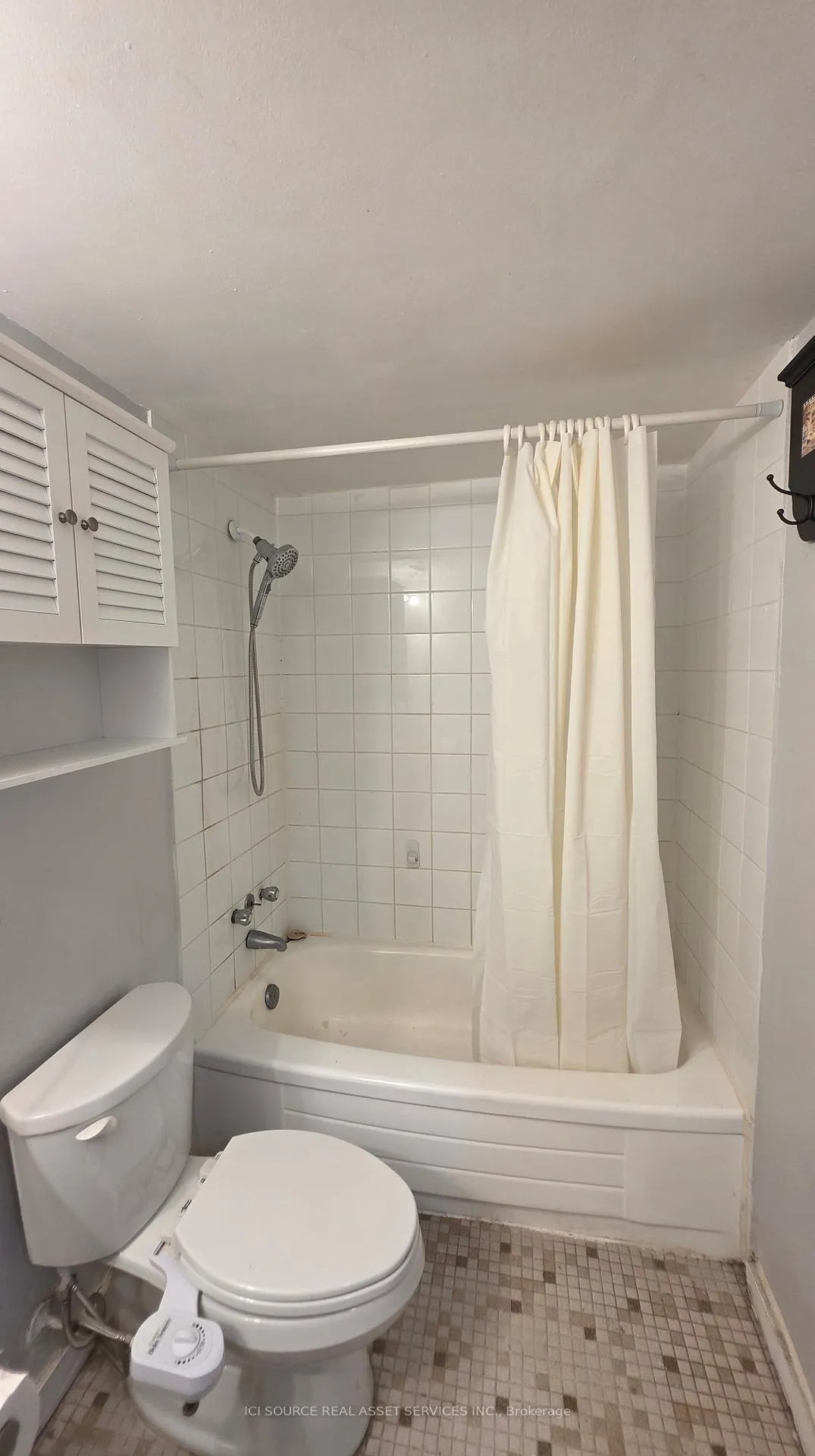Photo 16 of Unit 21, 15 Nicklaus Drive, Hamilton, Vincent — HOMEH
