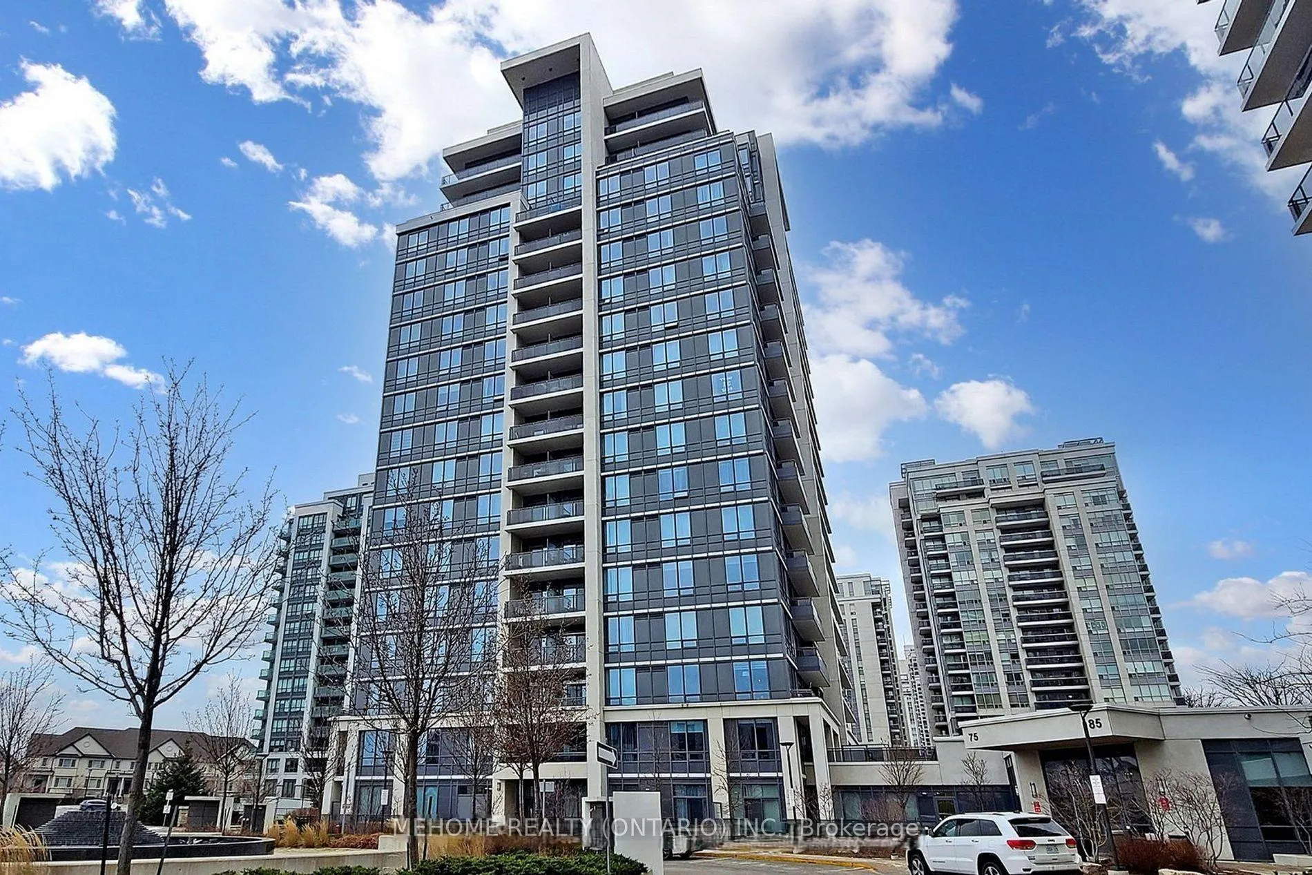 Front of Unit 710, 75 North Park Road