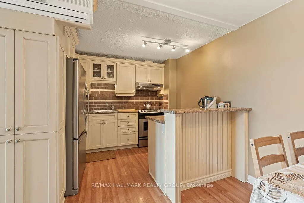 Photo 9 of Unit 502, 915 Elmsmere Road, Ottawa, Beacon Hill South — HOMEH